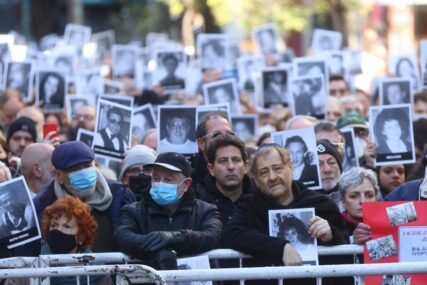 (FOTO) "Zločin protiv čovječanstva" Argentina osuđena 30 godina nakon bombardovanja jevrejske zajednice
