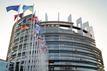 POČINJU IZBORI ZA EVROPSKI PARLAMENT Ko će biti novi predsjednici Evropske komisije, Savjeta i Parlamenta