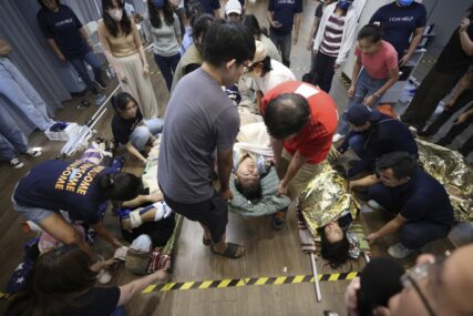 NESREĆA U KINI Poginulo pet, povrijeđeno 12 ljudi u udesu minibusa