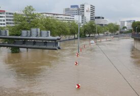 (VIDEO) Poginulo 5 osoba: Dijelovi Njemačke poplavljeni, RASTE VODOSTAJ Dunava u Austriji i Mađarskoj