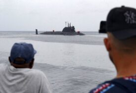 (VIDEO, FOTO) "TO NIJE IZNENAĐENJE" Podmornica mornarice SAD uplovila u zaliv Gvantanamo, kod Kube i ruske brodovi