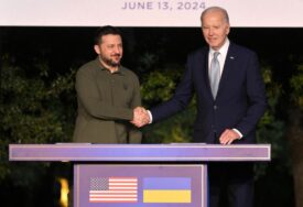 (FOTO) "ISTORIJSKI DAN" Zelenski i Bajden potpisali desetogodišnji bezbjednosni sporazum između SAD i Ukrajine