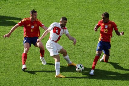 (VIDEO) Vatreni djeluju izgubljeno: Španija bacila Hrvatsku na koljena