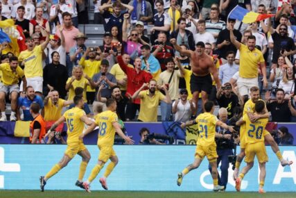 (FOTO) VELIKO IZNENAĐENJE NA EURO Rumuni prikazali atomski fudbal i potopili favorizovanu Ukrajinu