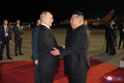 Počeli razgovori u Pjongjangu: Poznato šta je Putin navodno rekao Kimu na početku sastanka
