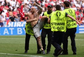 RADIKALNA ODLUKA UEFA Srpskom navijaču prijeti zabrana ulaska na Evropsko prvenstvo