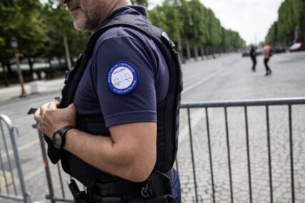 OČEKUJE SE HAOS Francuska raspoređuje 30.000 policajaca da spriječe nerede na izborima