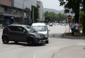 (FOTO) HAOS NA ULICAMA BANJALUKE Semafori ne rade, saobraćajka u centru grada