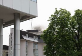 (FOTO) Šta se dešava u Banjaluci: Poznat uzrok dima iznad hotela "Bosna"