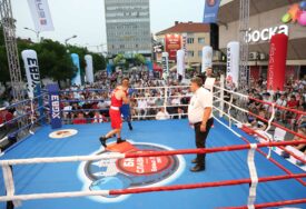 (VIDEO, FOTO) SPEKTAKL NA OTVORENOM Banjalučani uživali u sjajnom boksu, Slavija i Radnički u finalu