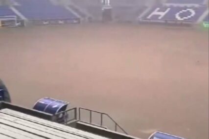 (VIDEO) NEVRIJEME HARA NJEMAČKOM Potopljen stadion, teren se ne vidi