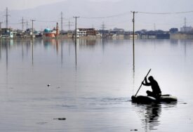 IZVUČENO 5 TIJELA U Avganistanu potonuo čamac, za 15 osoba se traga
