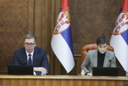 "TO JE SRAMOTA" Brnabićeva potvrdila da je reprezentacija Srbije na EP putovala hrvatskim avionom i sa njihovom zastavom, pa otkrila kako je to prihvatio Vučić