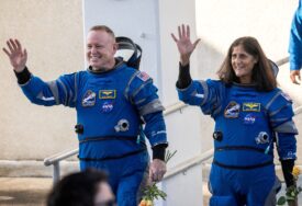 ZAGLAVLJENI U SVEMIRU Dvoje astronauta NASA ne mogu da se vrate na Zemlju