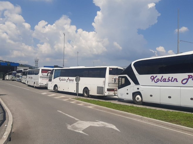 Povratak kući: Mališani sa Kosova i Metohije završili posjetu Republici Srpskoj