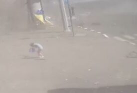 (VIDEO) ŠIRI SE SNIMAK NAPADA U žestokom raketnom napadu na Kijev povrijeđene 2 osobe, mnoštvo zgrada oštećeno