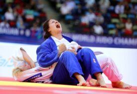 Ostvarile normu: Larisa Cerić i Aleksandra Samardžić putuju na Olimpijske igre