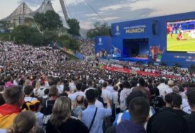 (VIDEO) LUDNICA U MINHENU Ne mogu svi navijači Njemačke na stadion, ali su u Fan zoni napravili spektakl