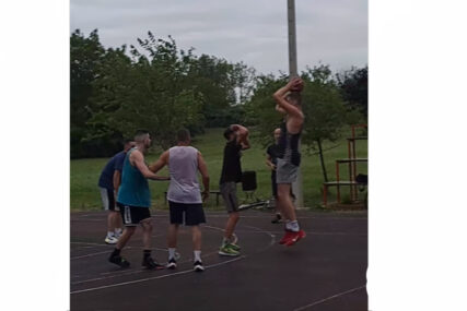 (VIDEO) PRIPREME ZA OLIMPIJSKE IGRE Nikola Jokić u rodnom Somboru sa drugarima zaigrao basket