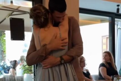 (VIDEO) PRIZOR ZA PAMĆENJE Novak i Jelena Đoković zaplesali na rođendanu, romantičan ples i poljupci, EMOCIJE NA VRHUNCU