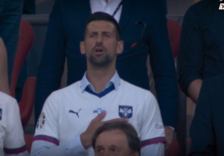 (VIDEO) Odjekivalo Alijanc Arenom: Novak Đoković emotivno pjevao himnu
