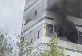 U gašenju vatre angažovano više od 100 vatrogasaca: U požaru kod Moskve POGINULO 8 OSOBA, jedna spasena