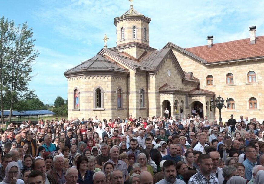 (FOTO) OKUPILI SE VJERNICI Obilježena slava manastira Milošević kod Prijedora