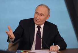 "ZAPAD ĆE SMIJENITI ZELENSKOG" Putin poručio da se Rusija priprema za sve moguće scenarije rata sa Ukrajinom