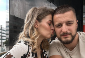 (VIDEO) "Rasplakali ste me" Šejla Ramović i njen suprug OTKRILI POL BEBE