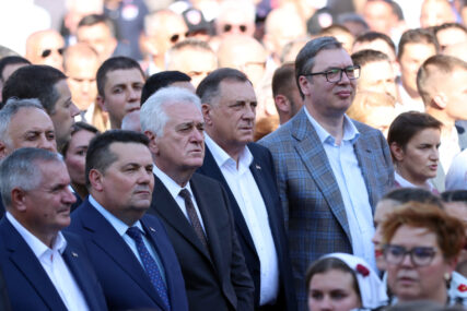 "Uvjeren sam da ćemo sačuvati našu slobodu" Vučić poručio da će Srbija uvijek biti na strani Srpske