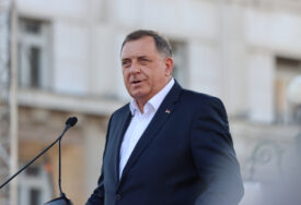 (FOTO) DODIK NA PRVOM SVESRPSKOM SABORU "Veoma brzo ćemo tražiti podršku za status Srpske"