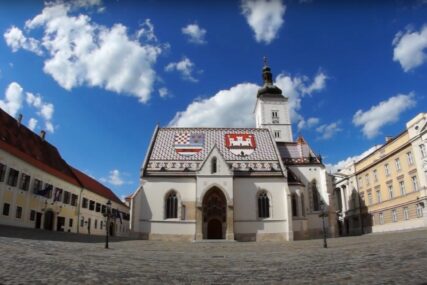 (VIDEO, FOTO) ČOVJEK SE ZAPALIO ISPRED VLADE HRVATSKE Svjedoci opisali stravične scene sa lica mjesta iz Zagreba