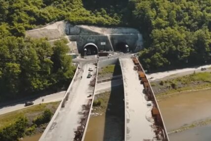 (VIDEO) Dug 3,6 kilometra i dio je Koridora 5C: Pogledajte kako izgleda IZGRADNJA NAJDUŽEG TUNELA U BiH