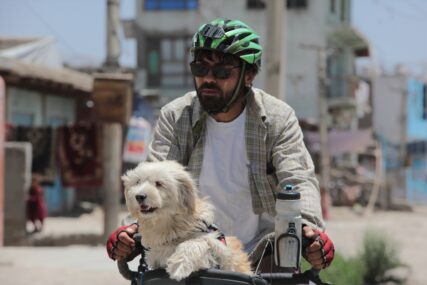 (FOTO) "Dosad mi je guma pukla 40 puta" Turčin (34) napustio posao i biciklom krenuo na PUT OKO SVIJETA, na putovanju mu se pridružio i pas
