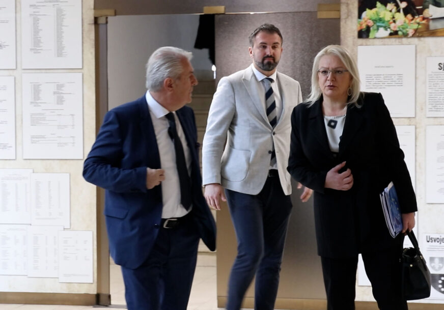 JEDNA INSTITUCIJA, 3 ODVOJENA BUDŽETA Kako troše čelnici FBiH, revizori utvrdili razne nepravilnosti