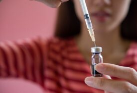 (FOTO) Stručnjaci tvrde "Vakcina u svom sastavu nosi one promjene koje su na genetskom nivou karakteristične tumoru pacijenta"