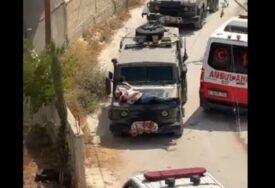 (VIDEO) "ISTRAŽIĆEMO INCIDENT" Izraelska vojska zavezala ranjenog Palestinca za džip