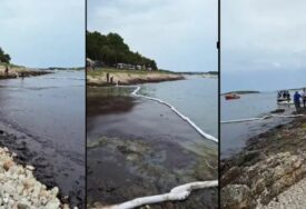 (FOTO, VIDEO) EKOLOŠKI INCIDENT Uočena velika naftna mrlja na Jadranskom moru