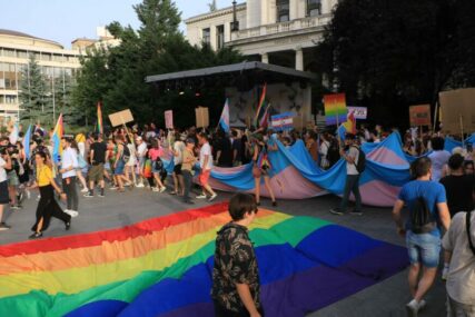 U Sarajevu održana peta po redu Parada ponosa: Šetnji prisustvovali političari, POZNATE LIČNOSTI I AKTIVISTI