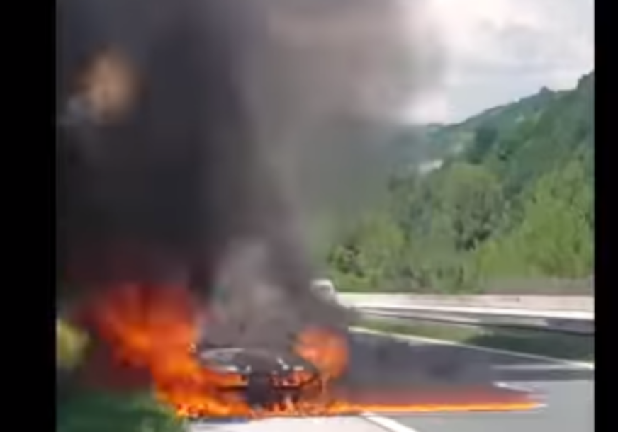 požar na automobilu