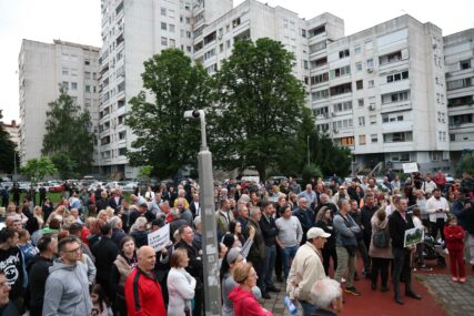 (FOTO, VIDEO) Najavljena nova okupljanja: Mještani Borika nezadovoljni zbog predviđene izgradnje nebodera