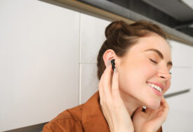 (VIDEO) SELEKTIVNI SLUH Stižu slušalice koje korisniku prenose SAMO ONO ŠTO ŽELI DA ČUJE