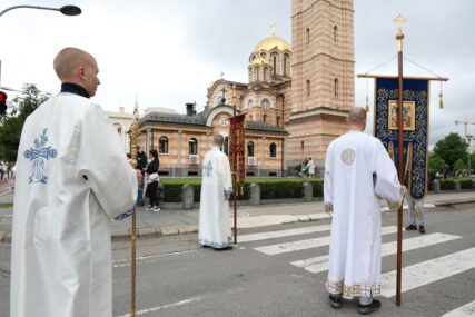 (FOTO) ZAVRŠENA SPASOVDANSKA LITIJA Banjaluka proslavila krsnu slavu, ceremoniji prisustvovao Dodik, rukovodstvo Grada i mnogobrojni vjernici