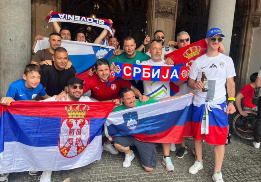 Srbi i Slovenci zajedno pred utakmicu