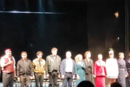 (VIDEO) LJUDI OD VOSKA Narodno pozorište Sombor izvelo prvu predstavu na Teatar festu