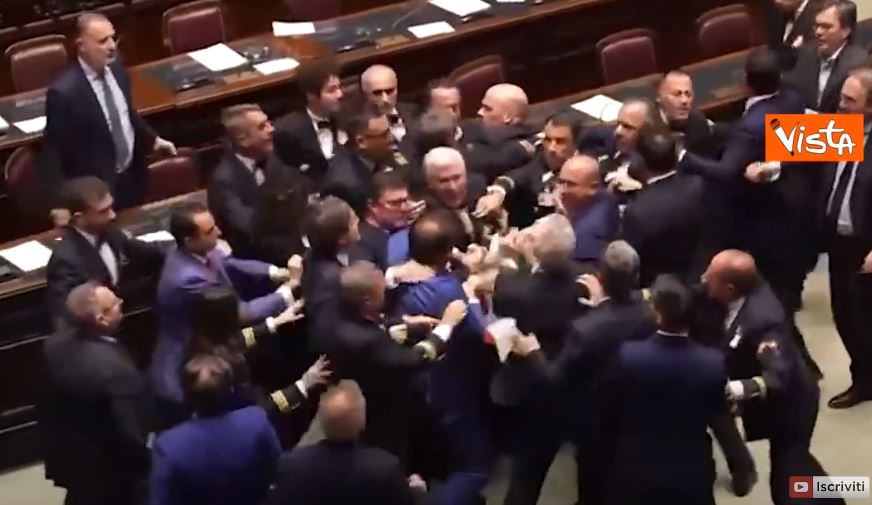 Tuča u italijanskom parlamentu