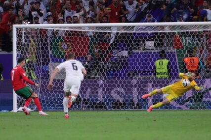 (FOTO) Tužan kraj za Sloveniju: Portugal nakon neviđene drame i penala otišao u četvrtfinale Evropskog prvenstva, Kosta je apsolutni heroj