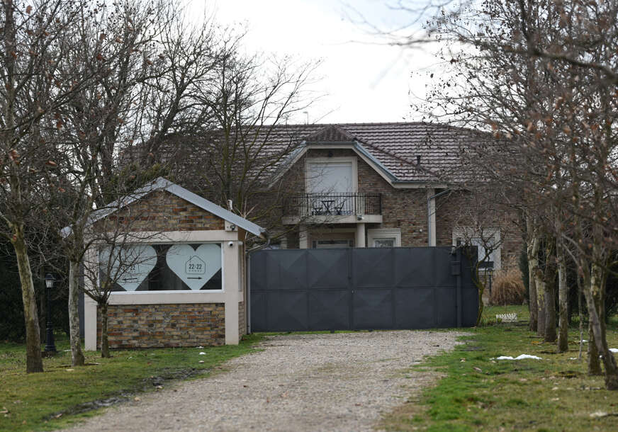 Nataša Bekvalac, vila, Čenej