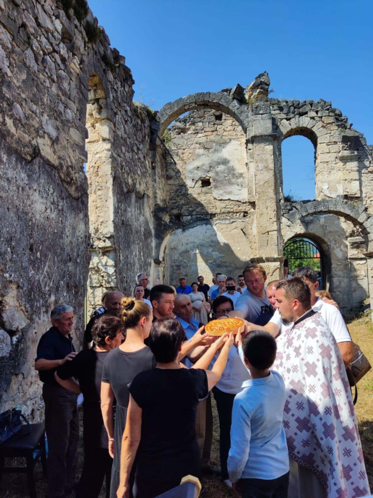 U Hramu Svetih apostola Petra i Pavla u Pritoci kod Bihaća obavljeno prvo krštenje nakon 15 godina