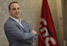 Dejan Torzić opleo po gradonačelniku Banjaluke "Nije učinio ništa konkretno da poboljša situaciju u školama"